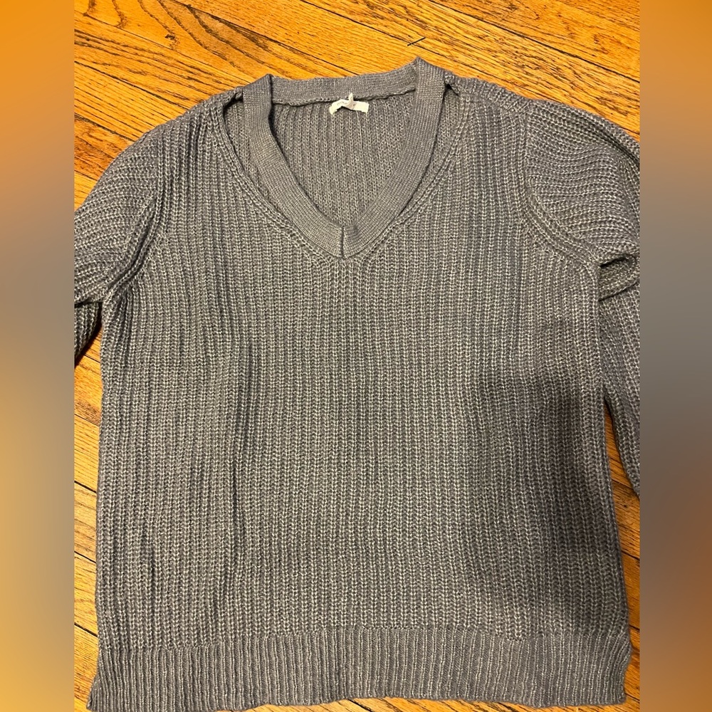 Women’s L sweater